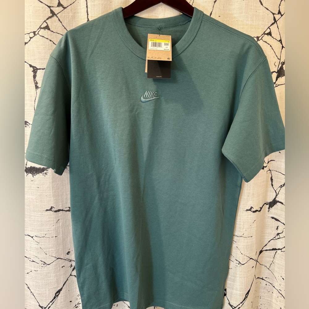 Nike Green Short Sleeve Tee Minimalist Design